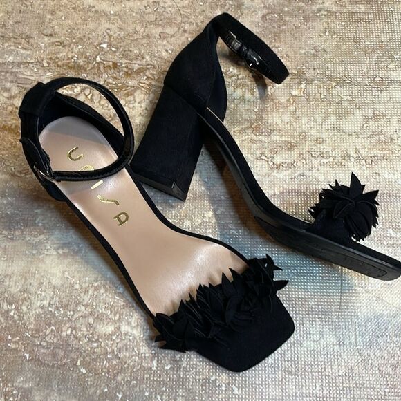 Unisa women’s black chunk heel micro suede square toe heel. Size 7. - Picture 2 of 8